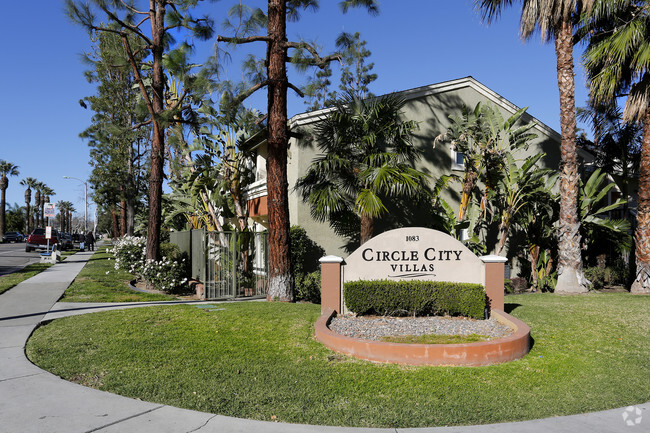 Circle City Villas - Corona, CA | Apartment Finder