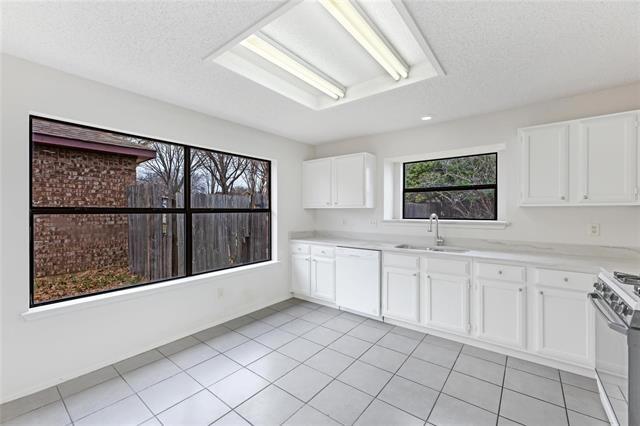 Building Photo - 6549 Meadowlark Ln E