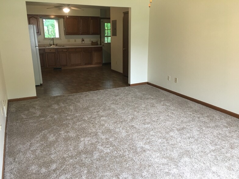 Living Room - 334 Oakdale Cir