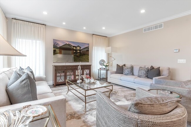 Building Photo - 37440 Curwood Dr