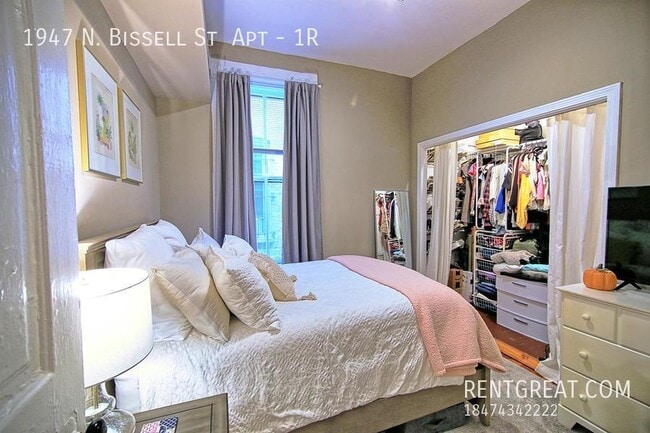 Building Photo - 1947 N Bissell St