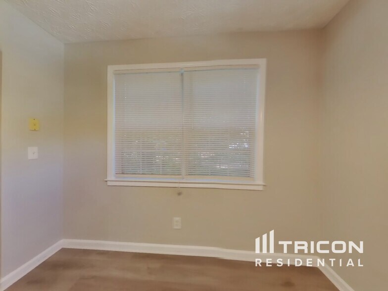 Building Photo - 93 Linville Pointe