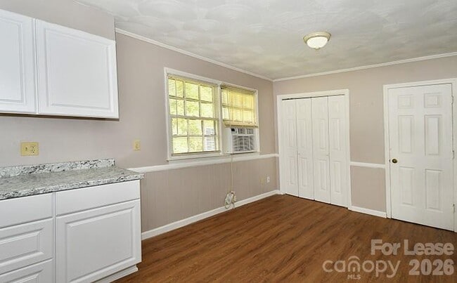 Building Photo - 1715 Cloudburst Cir