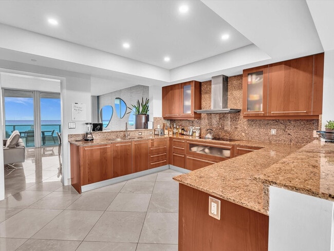 Building Photo - 1600 S Ocean Blvd