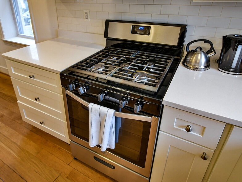 Building Photo - 3415 13th St NW