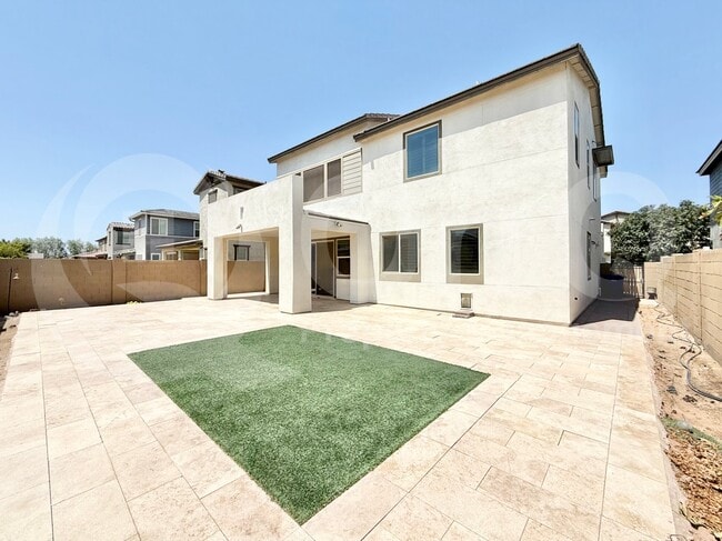 Building Photo - 251 E Wisteria Dr