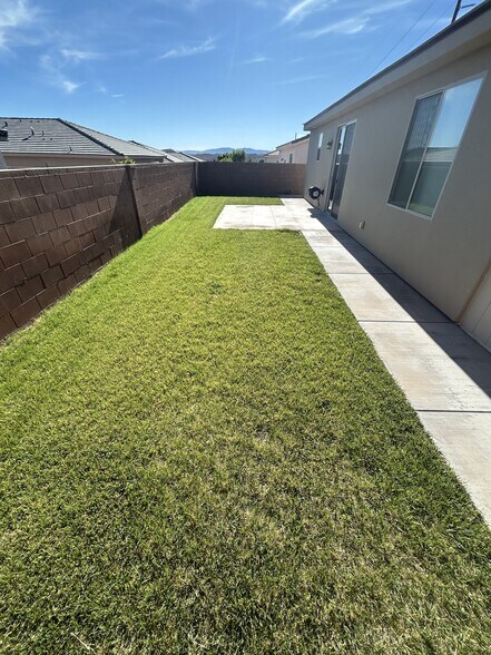 Building Photo - 3519 175 N St