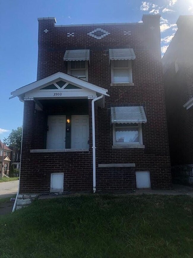 Primary Photo - Iowa Ave