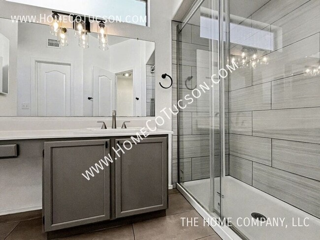 Building Photo - 2660 W Camino del Sitio
