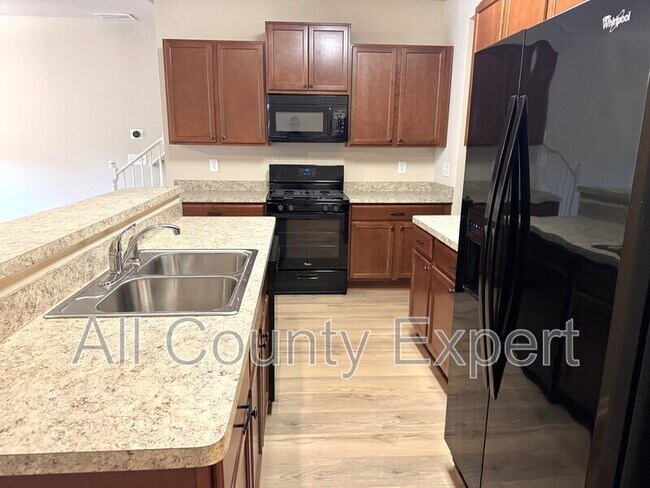 Building Photo - 187 Townview Dr