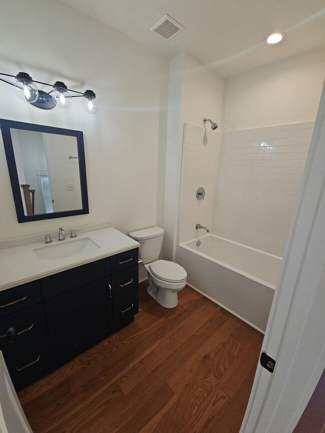 Building Photo - 4-Bedroom HOA Townhome with Pool Access Near Downtown Cookeville