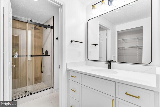 Building Photo - 3204 Lock Gate Ct