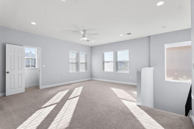 Building Photo - 5112 Globe Mallow Dr