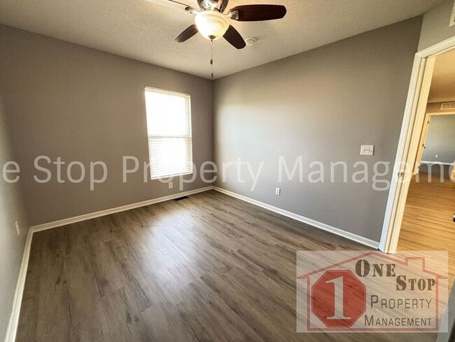 Building Photo - Luxury 5 bedroom, 4 bathroom Home Availabl...