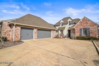 Building Photo - 102 Cypress Lake Blvd S