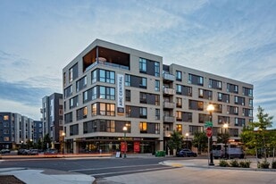 Building Photo - Arc Central