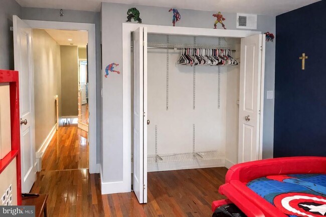 Building Photo - 2508 Tulip St