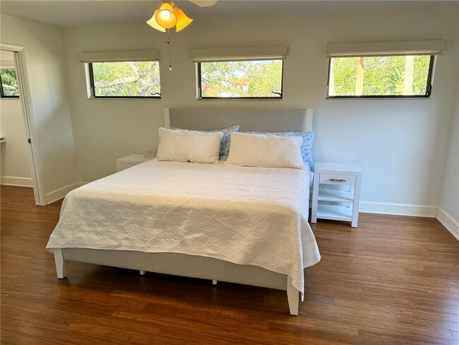 Building Photo - 3111 Bayou Sound