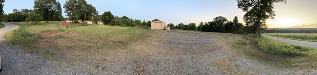 Building Photo - 2313 Vineyard Creek Rd