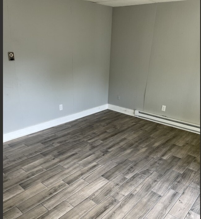 Building Photo - 4540-4558 June Ave