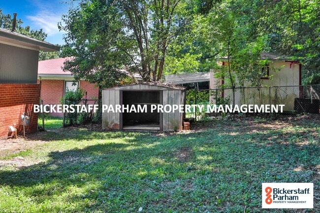 Building Photo - Welcome to this charming 3-bedroom, 1-bath...