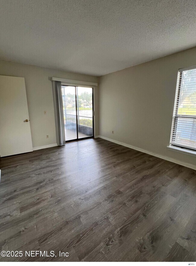 Building Photo - 10200 Belle Rive Blvd