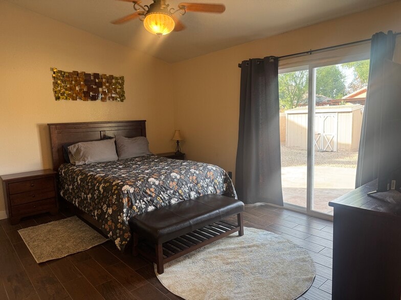 Building Photo - 10322 W San Juan Ave