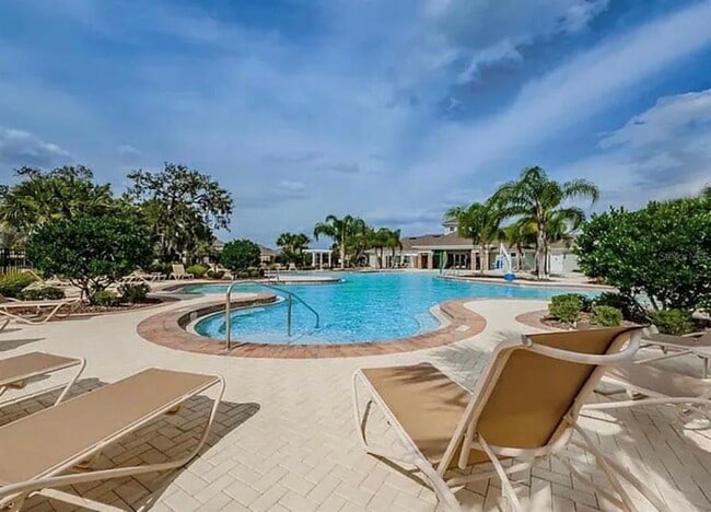 Building Photo - 13363 Crest Lake Dr