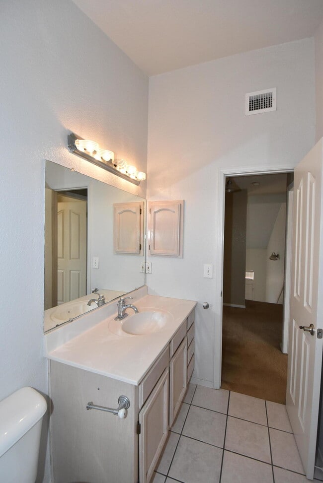 Building Photo - 10893 Alfredo Vasquez Pl