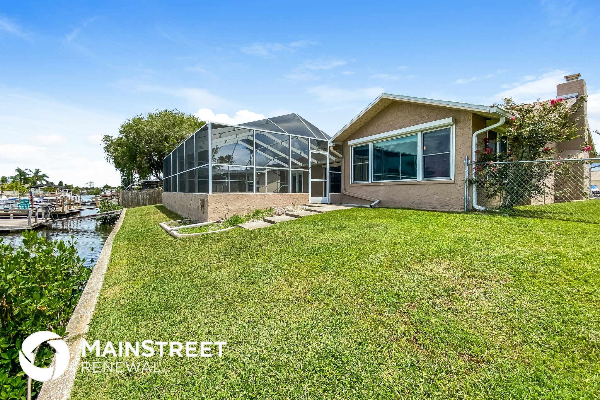 Building Photo - 9827 San Sierra Way