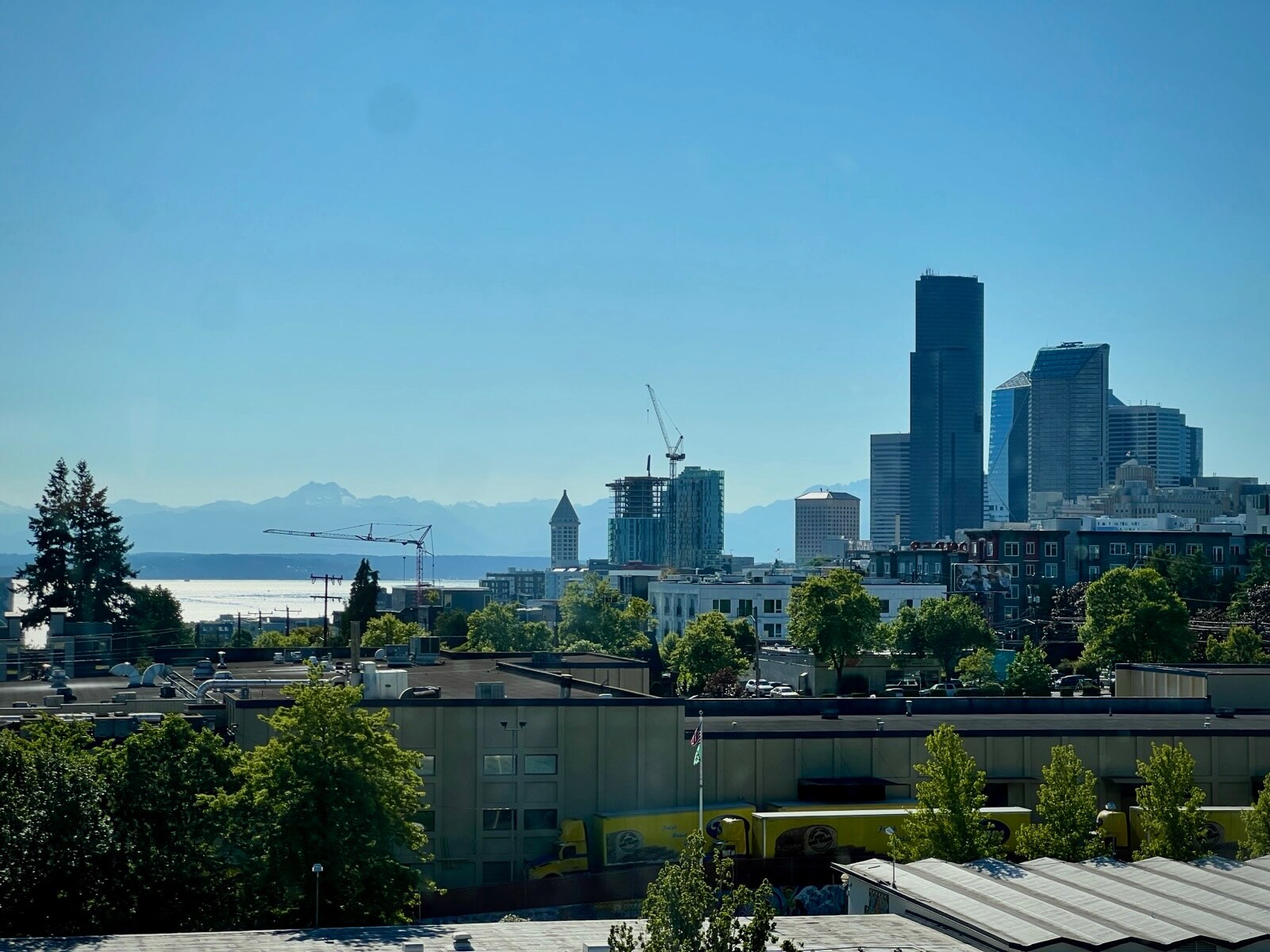 Building Photo - 425 23rd Ave S