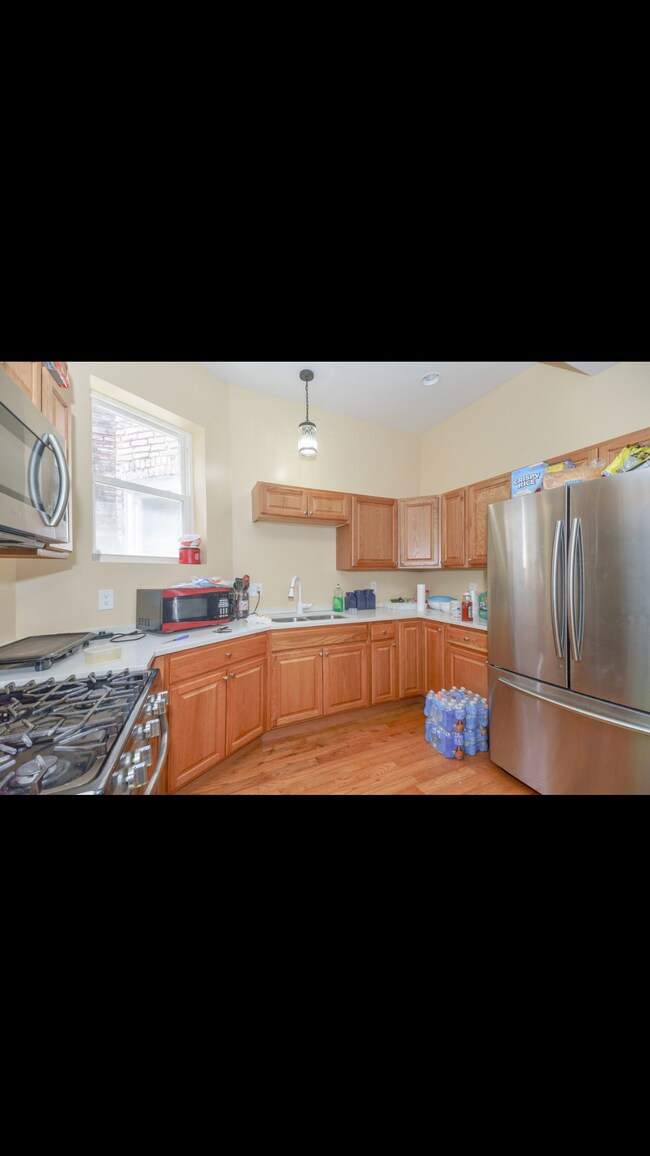 Building Photo - 4311 w Adams st