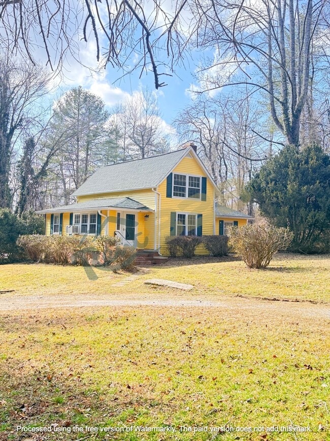 Building Photo - 85 Pennwood Ln