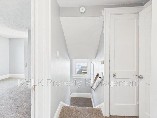 Building Photo - 2337 15th St SW