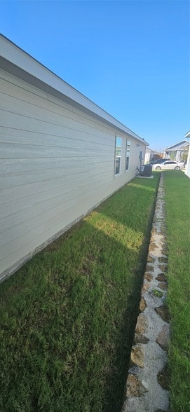 Building Photo - 1612 Cattle Dr Ln