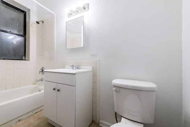 Building Photo - 5556-64 W Jackson Blvd Chicago, IL 60644