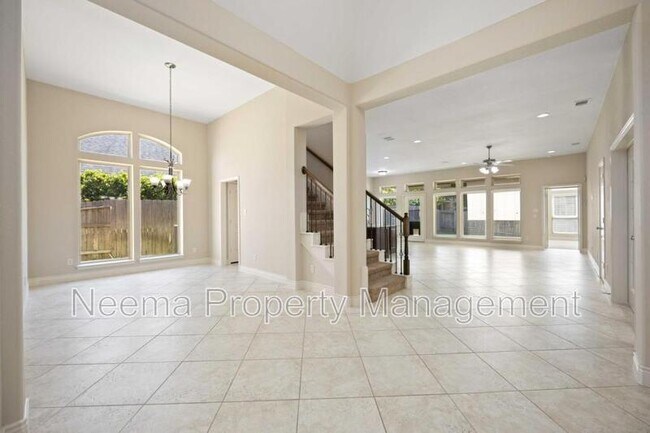 Building Photo - 115 Pine Crest Cir