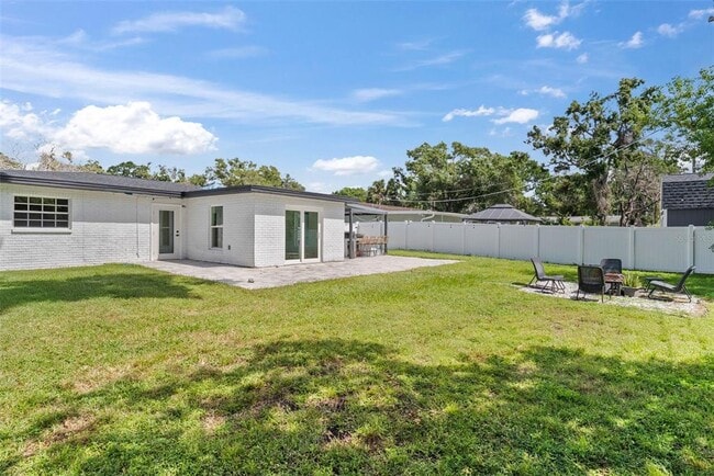 Building Photo - 4714 W Oakellar Ave