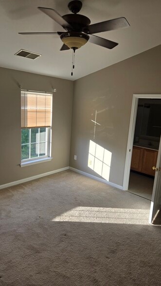 Master bedroom - 9443 Birchwood Ln
