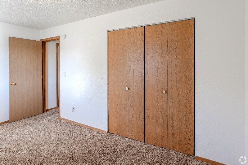 Building Photo - 2611 Goettens Way