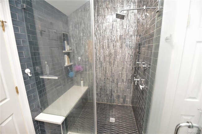 Building Photo - 1182 Chedworth Cir