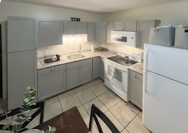 Building Photo - 79 Kilmer Ave