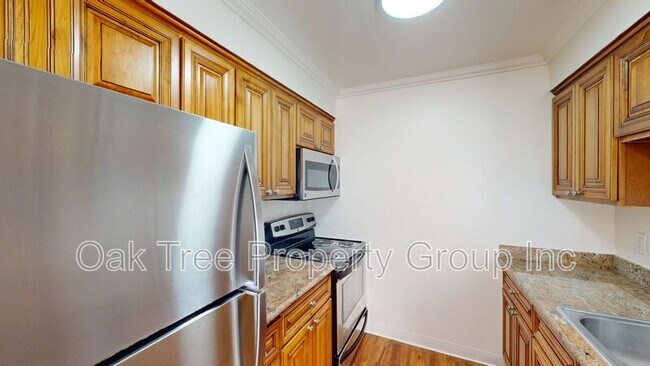 Building Photo - 623 F St