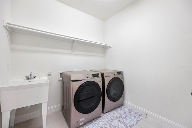 Building Photo - 3629 Highland Bayou Dr