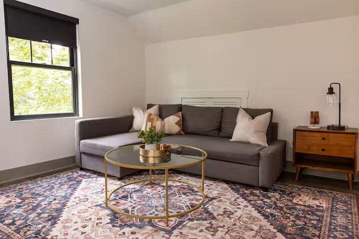 Building Photo - 18115 Nottingham Rd