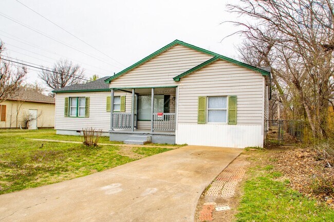 Building Photo - 2206 NW 19th St