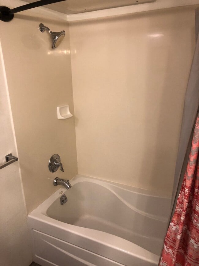 Building Photo - 3 Bedroom 3.5 Bath Covered garage at Nanea...