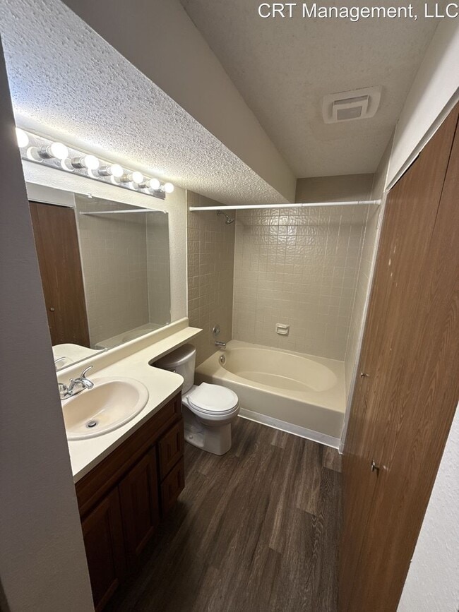 Building Photo - Spacious 1 Bed, 1 Bath Condo – Prime Lowry...
