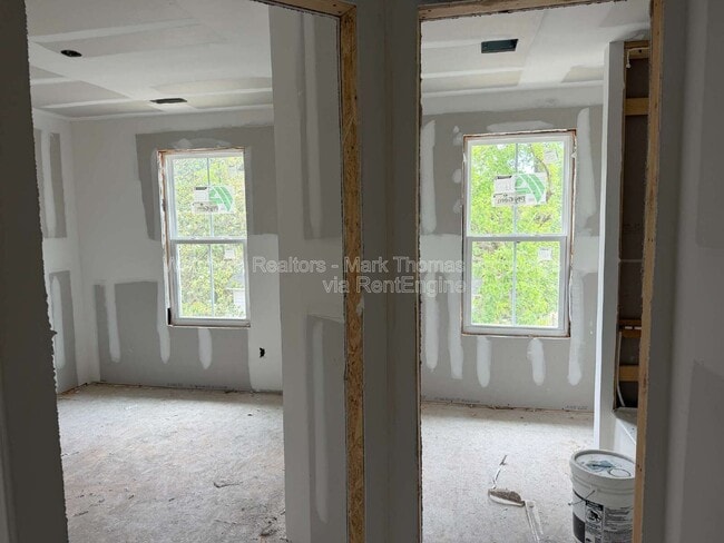 Building Photo - 1203 Fern St
