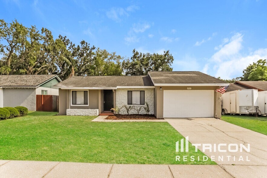 Primary Photo - 3717 Coppertree Cir